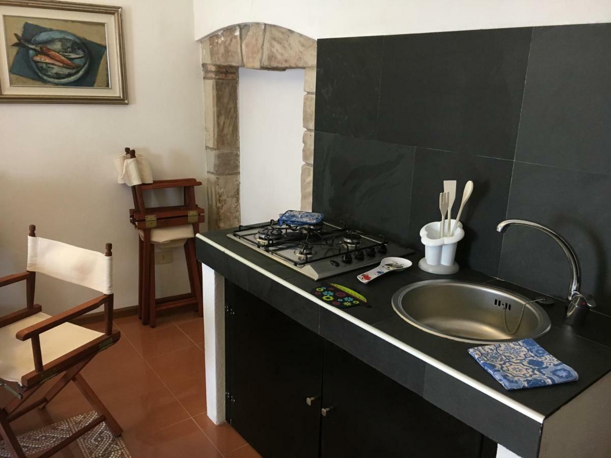 L'Appogghju Bed and Breakfast Castelsardo Exteriör bild
